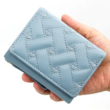 Модный женский короткий кошелек с вышивкой в форме сердца, кошелек для монет на молнии, сумочка, держатель для карт, простой дизайн