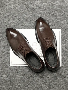 Весенне-осенние мужские модельные туфли-дерби в стиле ретро на шнуровке, Новинка 2023 года, мужская повседневная обувь, Модная мужская кожаная обувь, черный/ коричневый A220